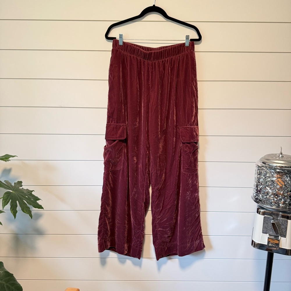 Universal Thread Mauve Berry Pink Velvet Cargo Pants Genie Baggy Boho Size M